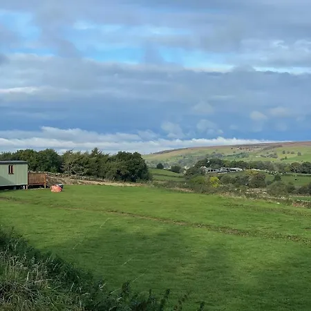 Oakley View Shepherds Hut With Hot Tub 木屋 惠特比