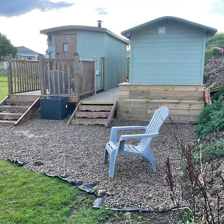 Chalet Oakley View Shepherds Hut With Hot Tub Whitby