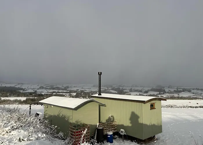 Chalet Oakley View Shepherds Hut With Hot Tub Whitby