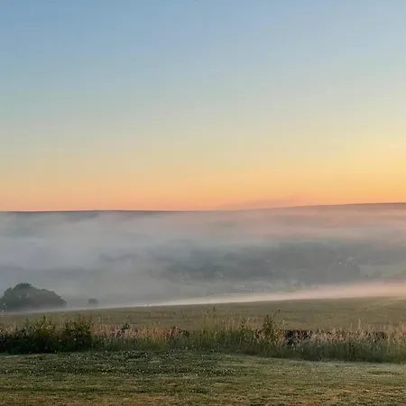 Oakley View Shepherds Hut With Hot Tub Whitby